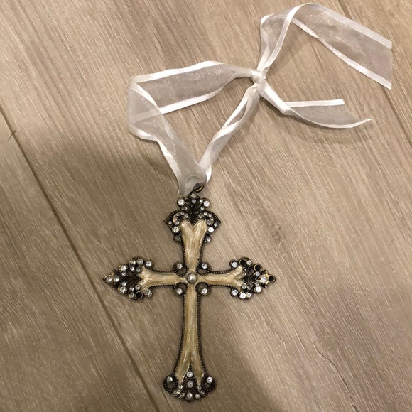 Mother-Pearl Cross with Pearls & Crystals - Picture 3 of 5